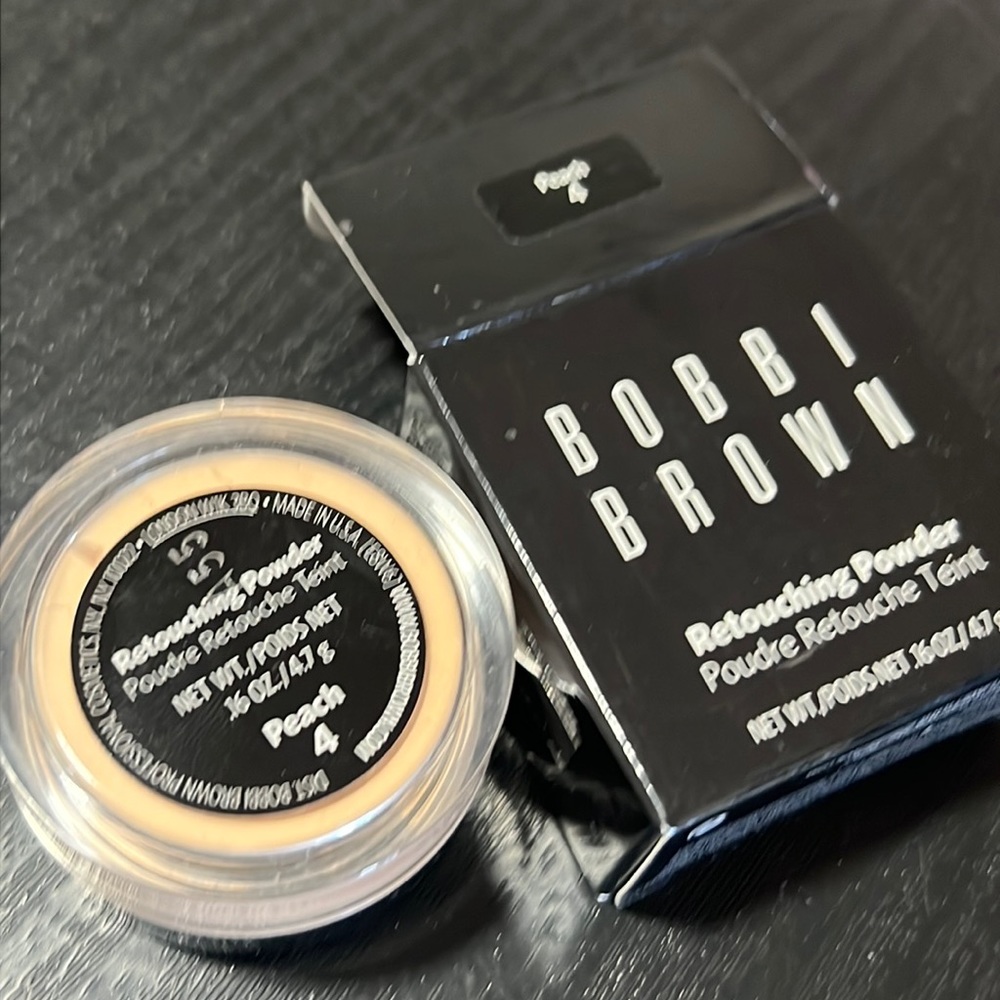 🌙💕Bobbi Brown Peach Retouching Powder